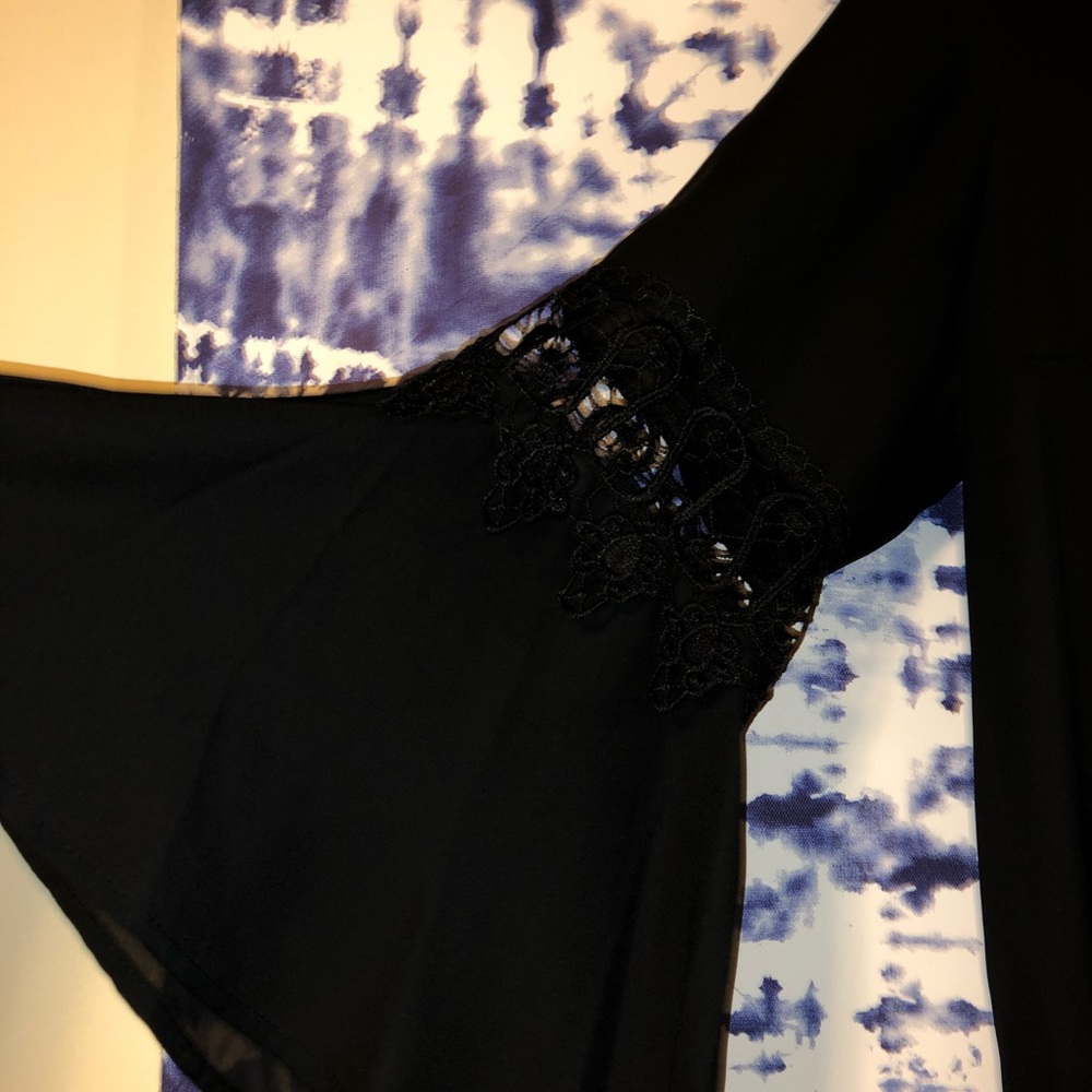 flowy top - Picture 2 of 2